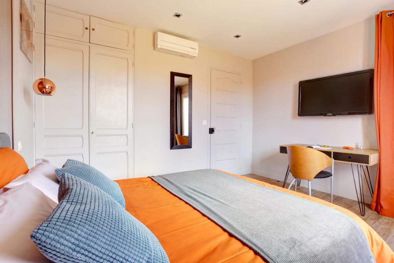 L'Amandine ,45 M2 Terrasse Et Garage Centre Ville Saint-Raphael  Luaran gambar